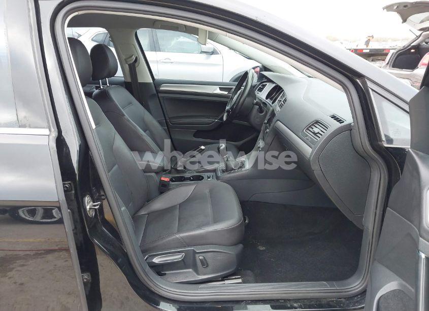 Photo 5 of 2015 Volkswagen Golf SPORTWAGEN TDI S 4-DOOR (VIN 3VWFA7AU8FM507037)