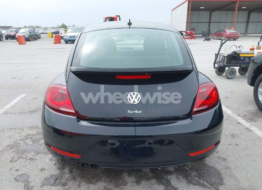 Photo 16 of 2018 Volkswagen Beetle 2.0T COAST/2.0T S (VIN 3VWFD7AT1JM706390)