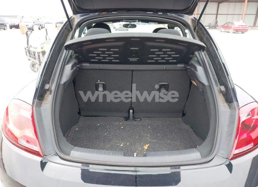 Photo 18 of 2018 Volkswagen Beetle 2.0T COAST/2.0T S (VIN 3VWFD7AT1JM706390)