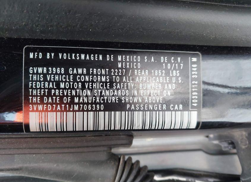 Photo 9 of 2018 Volkswagen Beetle 2.0T COAST/2.0T S (VIN 3VWFD7AT1JM706390)