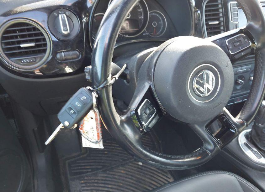 Photo 11 of 2018 Volkswagen Beetle 2.0T COAST/2.0T S (VIN 3VWFD7AT5JM708546)