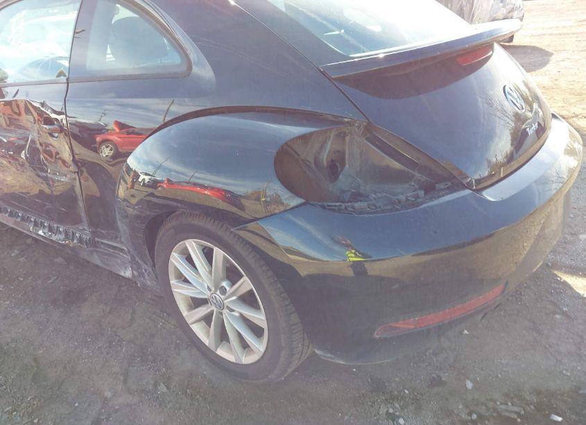 Photo 17 of 2018 Volkswagen Beetle 2.0T COAST/2.0T S (VIN 3VWFD7AT5JM708546)