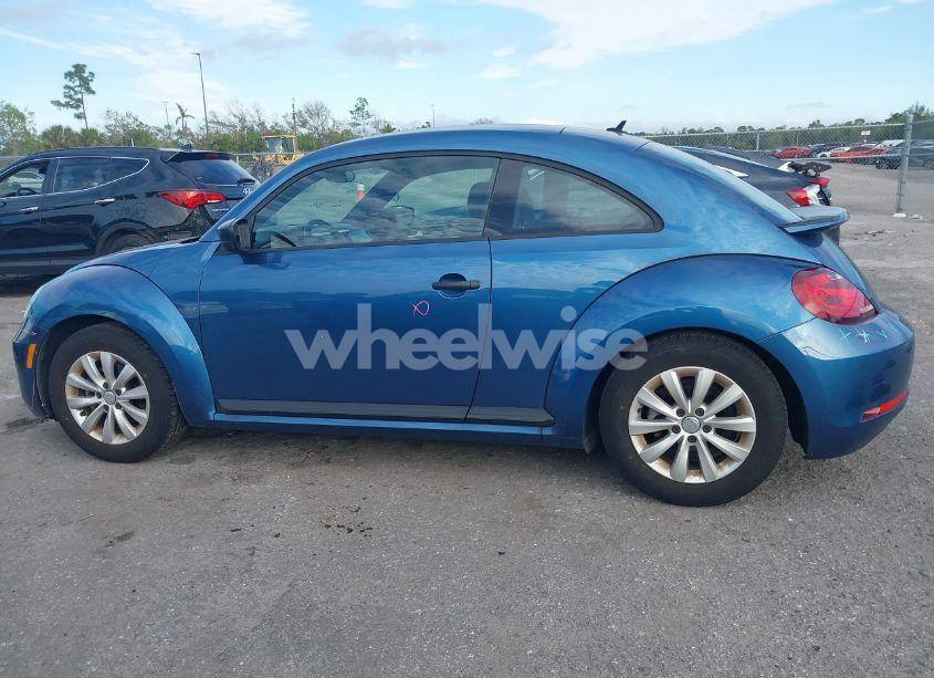 Photo 14 of 2018 Volkswagen Beetle 2.0T COAST/2.0T S (VIN 3VWFD7AT5JM710121)