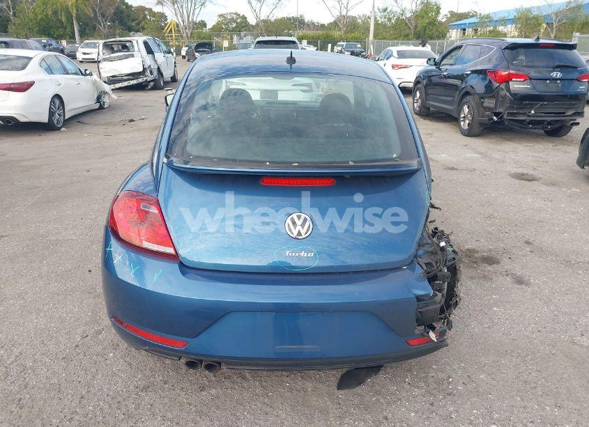 Photo 16 of 2018 Volkswagen Beetle 2.0T COAST/2.0T S (VIN 3VWFD7AT5JM710121)