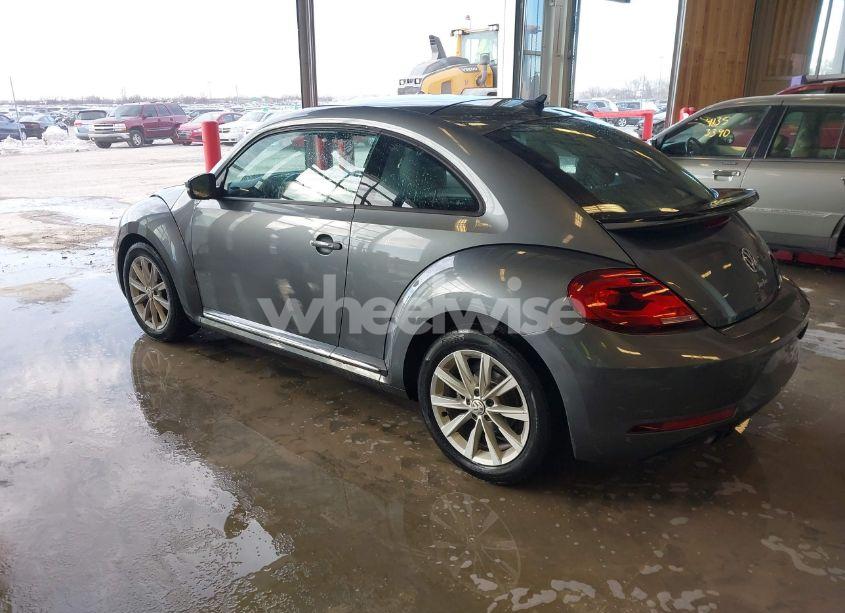 Photo 3 of 2018 Volkswagen Beetle 2.0T COAST/2.0T S (VIN 3VWFD7AT6JM703758)