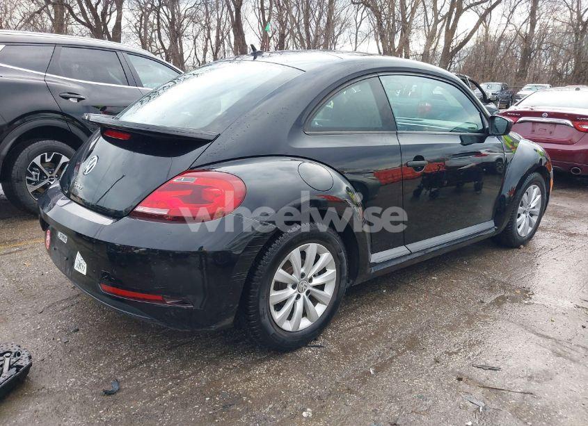 Photo 4 of 2018 Volkswagen Beetle S/COAST (VIN 3VWFD7AT6JM716770)