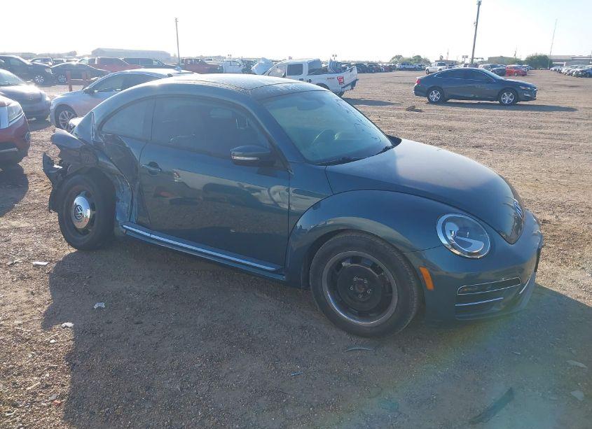 Photo 14 of 2018 Volkswagen Beetle 2.0T COAST/2.0T S (VIN 3VWFD7AT8JM706970)