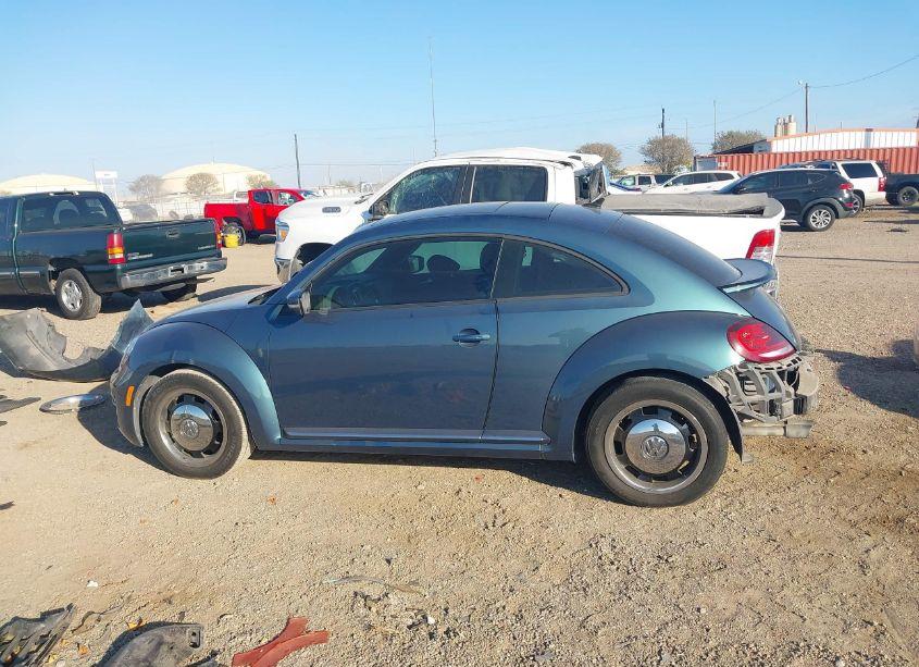 Photo 15 of 2018 Volkswagen Beetle 2.0T COAST/2.0T S (VIN 3VWFD7AT8JM706970)