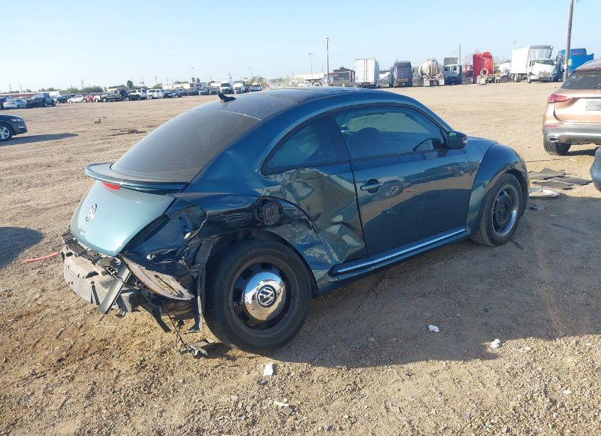 Photo 4 of 2018 Volkswagen Beetle 2.0T COAST/2.0T S (VIN 3VWFD7AT8JM706970)