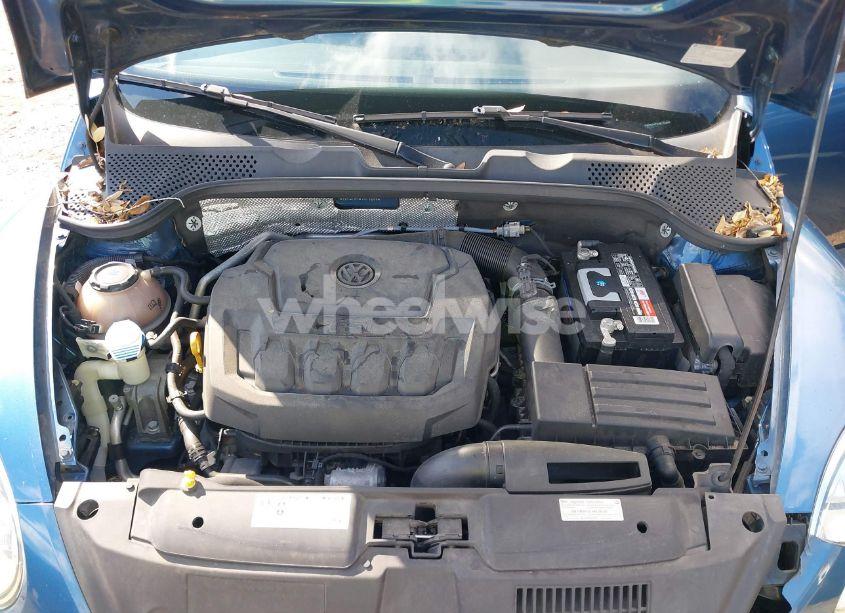 Photo 10 of 2018 Volkswagen Beetle 2.0T COAST/2.0T S (VIN 3VWFD7AT9JM712664)