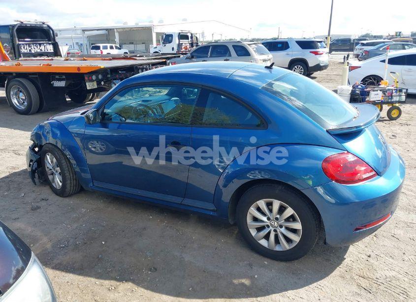 Photo 14 of 2018 Volkswagen Beetle 2.0T COAST/2.0T S (VIN 3VWFD7AT9JM712664)