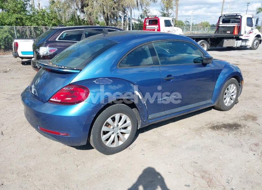 Photo 4 of 2018 Volkswagen Beetle 2.0T COAST/2.0T S (VIN 3VWFD7AT9JM712664)