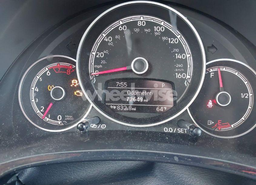 Photo 7 of 2018 Volkswagen Beetle 2.0T COAST/2.0T S (VIN 3VWFD7AT9JM712664)