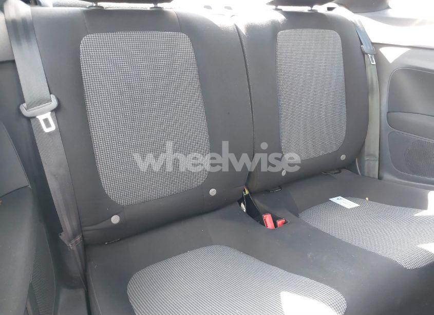 Photo 8 of 2018 Volkswagen Beetle 2.0T COAST/2.0T S (VIN 3VWFD7AT9JM712664)