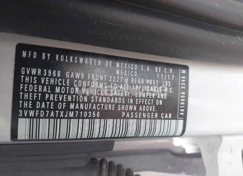 Photo 9 of 2018 Volkswagen Beetle 2.0T COAST/2.0T S (VIN 3VWFD7ATXJM710356)