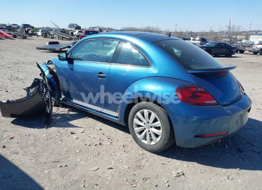 Photo 3 of 2018 Volkswagen Beetle 2.0T COAST/2.0T S (VIN 3VWFD7ATXJM711734)