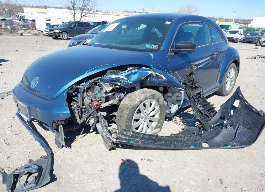 Photo 6 of 2018 Volkswagen Beetle 2.0T COAST/2.0T S (VIN 3VWFD7ATXJM711734)