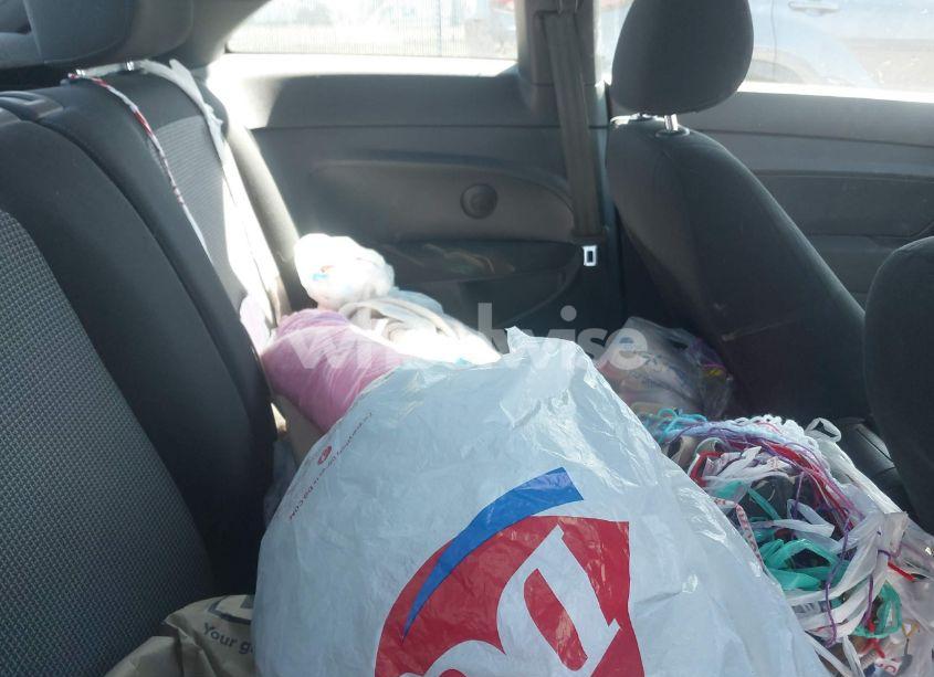 Photo 8 of 2018 Volkswagen Beetle 2.0T COAST/2.0T S (VIN 3VWFD7ATXJM711734)