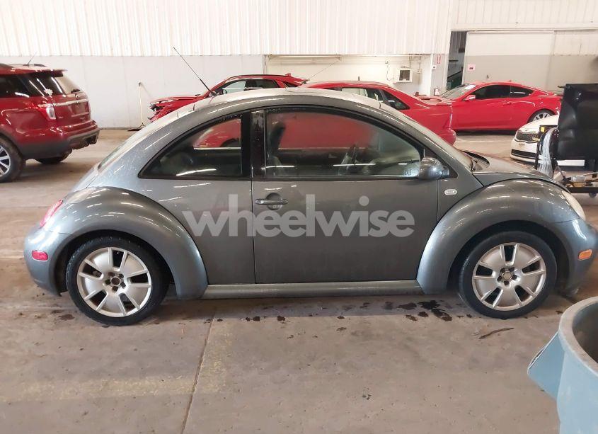Photo 13 of 2002 Volkswagen New BEETLE TURBO S (VIN 3VWFE21C72M440584)