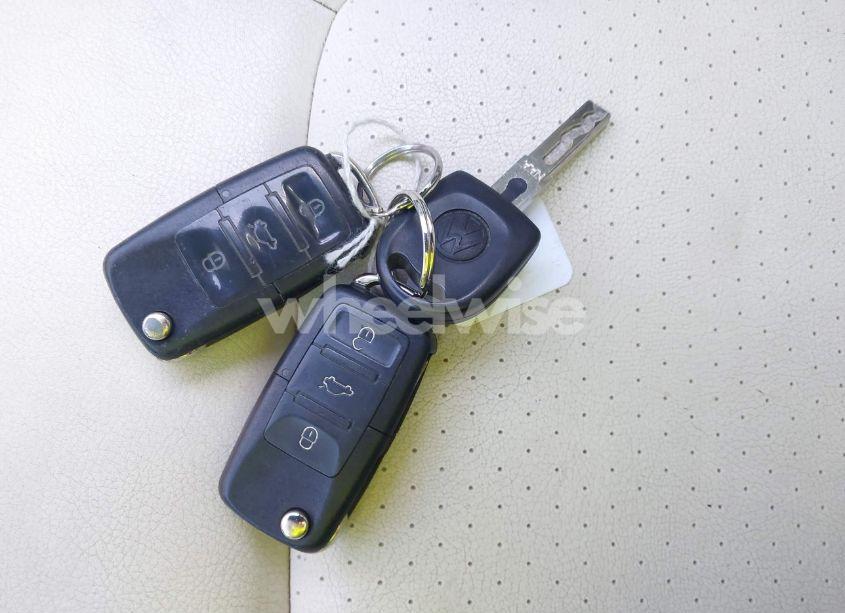 Photo 11 of 2007 Volkswagen New BEETLE TRIPLE WHITE (VIN 3VWFF31Y57M411266)