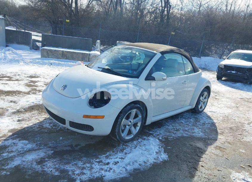 Photo 2 of 2007 Volkswagen New BEETLE TRIPLE WHITE (VIN 3VWFF31Y57M411266)