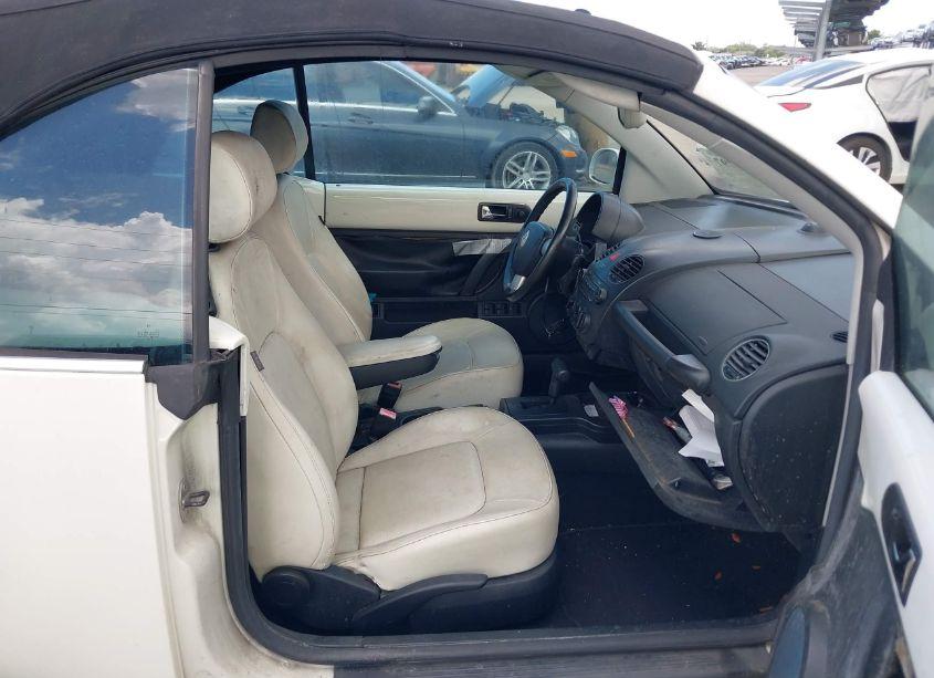 Photo 5 of 2007 Volkswagen New BEETLE TRIPLE WHITE (VIN 3VWFF31Y87M417580)