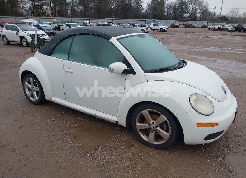 2007 Volkswagen New BEETLE TRIPLE WHITE (VIN 3VWFF31Y97M417135) main photo