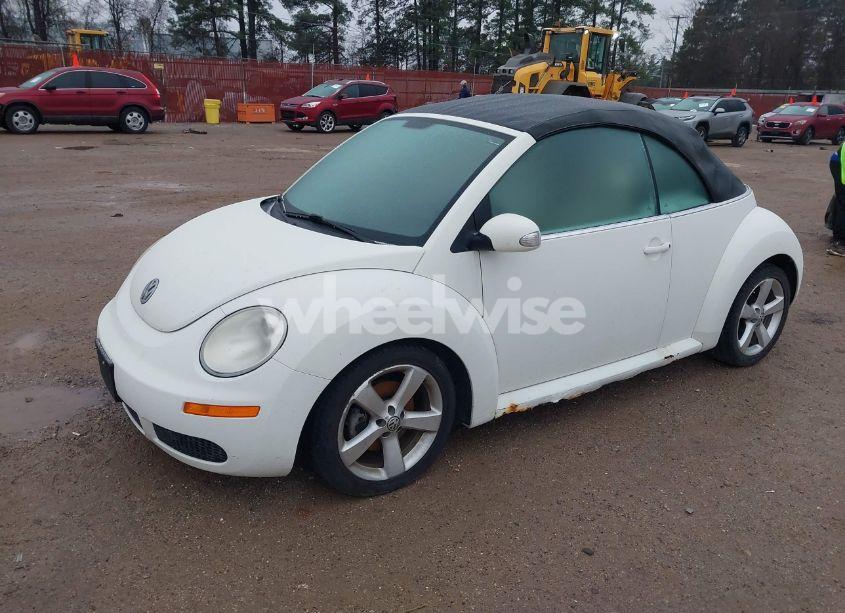 Photo 2 of 2007 Volkswagen New BEETLE TRIPLE WHITE (VIN 3VWFF31Y97M417135)
