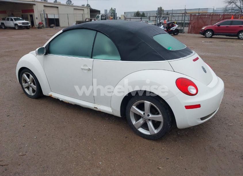 Photo 3 of 2007 Volkswagen New BEETLE TRIPLE WHITE (VIN 3VWFF31Y97M417135)