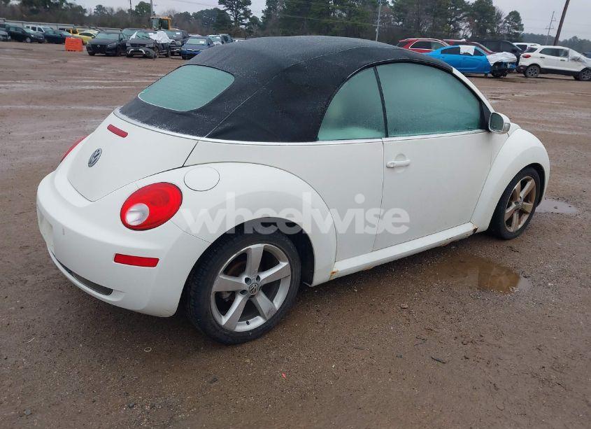 Photo 4 of 2007 Volkswagen New BEETLE TRIPLE WHITE (VIN 3VWFF31Y97M417135)