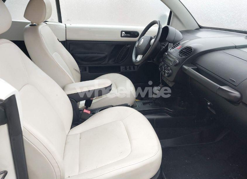 Photo 5 of 2007 Volkswagen New BEETLE TRIPLE WHITE (VIN 3VWFF31Y97M417135)