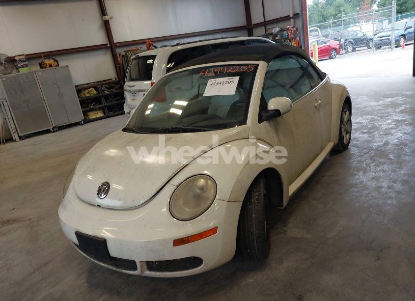 Photo 6 of 2007 Volkswagen New BEETLE TRIPLE WHITE (VIN 3VWFF31Y97M417751)