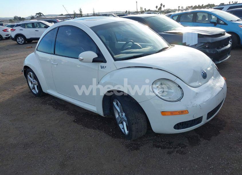 2008 Volkswagen New BEETLE BLACK TIE EDITION/TRIPLE WHITE (VIN 3VWFG31C38M520117) main photo