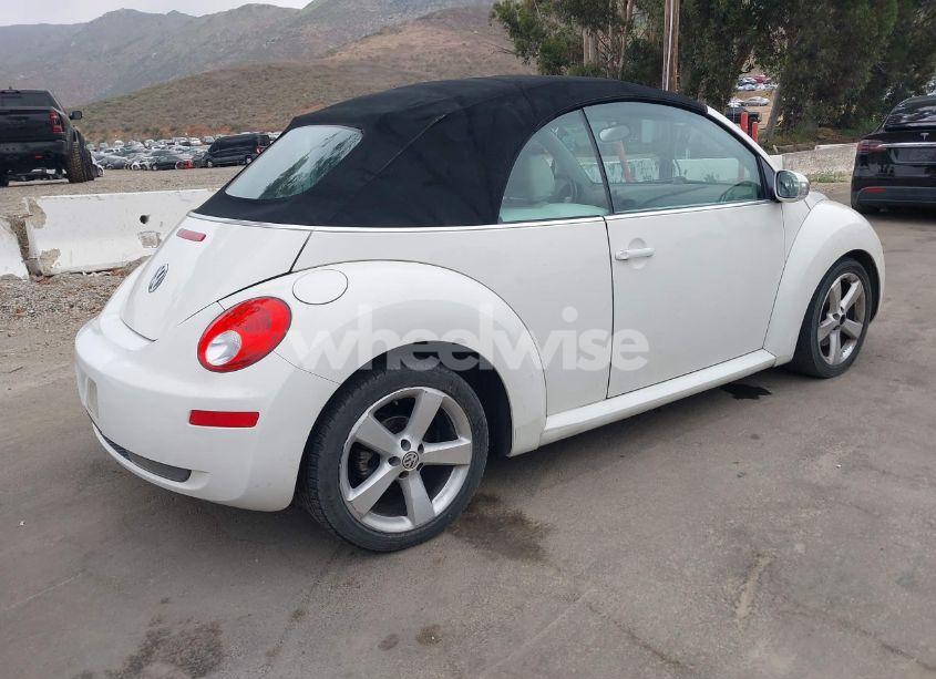Photo 4 of 2007 Volkswagen New BEETLE TRIPLE WHITE (VIN 3VWFG31Y47M415791)