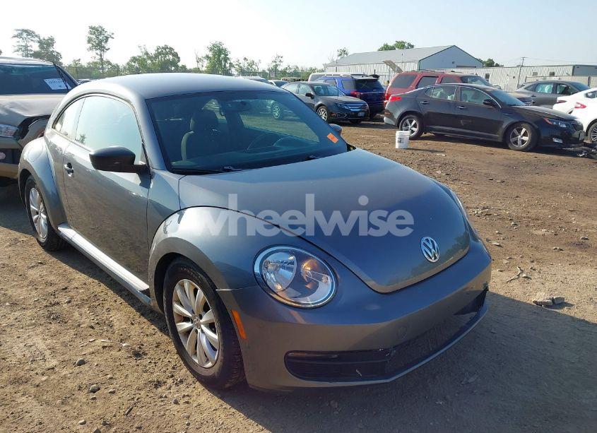 2013 Volkswagen Beetle 2.5L ENTRY (VIN 3VWFP7AT0DM604980) main photo