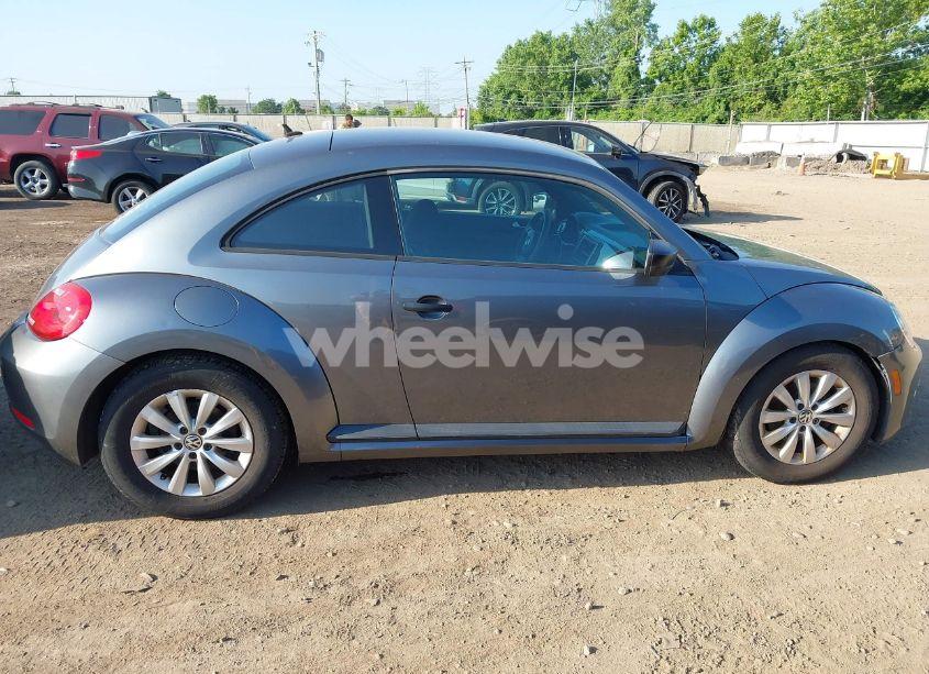 Photo 13 of 2013 Volkswagen Beetle 2.5L ENTRY (VIN 3VWFP7AT0DM604980)