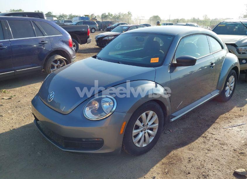 Photo 2 of 2013 Volkswagen Beetle 2.5L ENTRY (VIN 3VWFP7AT0DM604980)