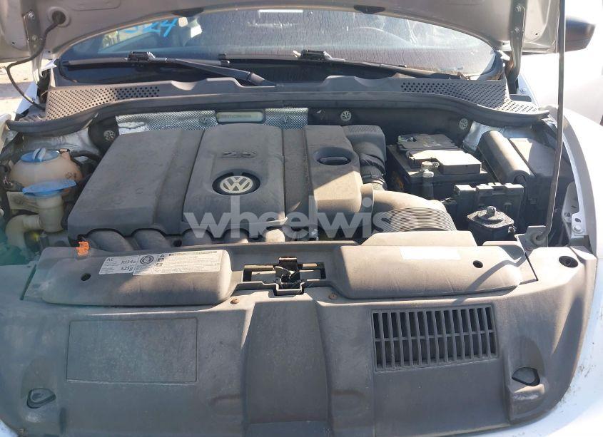 Photo 10 of 2013 Volkswagen Beetle 2.5L ENTRY (VIN 3VWFP7AT2DM638600)