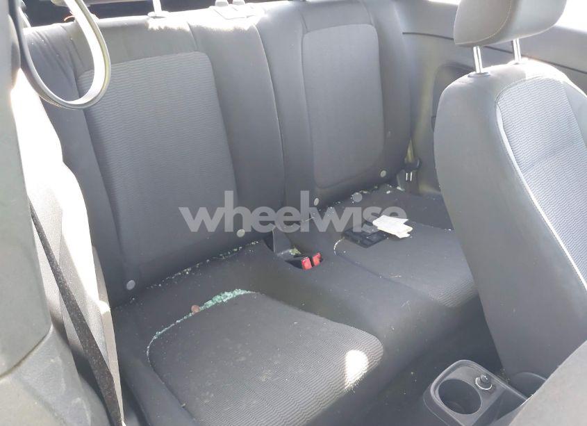 Photo 8 of 2013 Volkswagen Beetle 2.5L ENTRY (VIN 3VWFP7AT2DM638600)