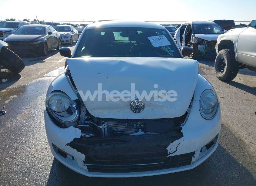 Photo 12 of 2014 Volkswagen Beetle 2.5L ENTRY (VIN 3VWFP7AT3EM626103)