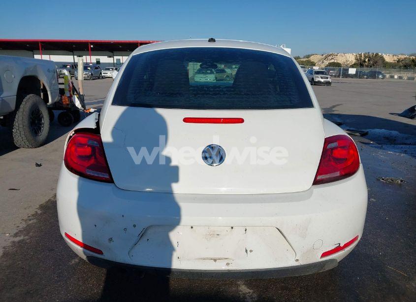 Photo 16 of 2014 Volkswagen Beetle 2.5L ENTRY (VIN 3VWFP7AT3EM626103)