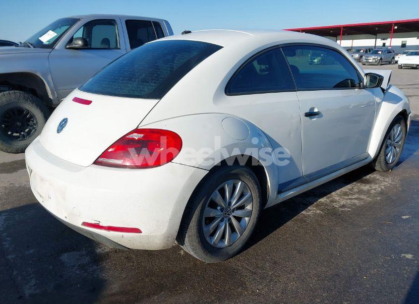 Photo 4 of 2014 Volkswagen Beetle 2.5L ENTRY (VIN 3VWFP7AT3EM626103)