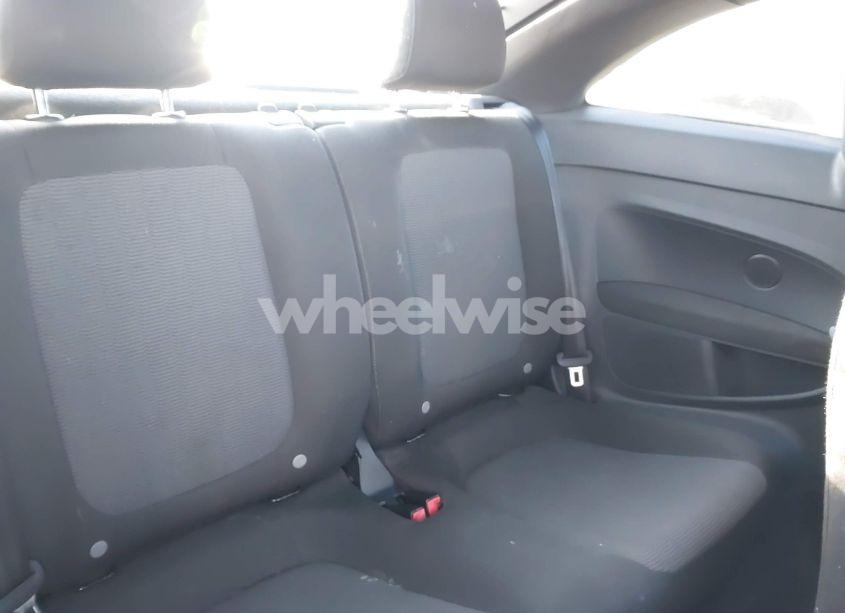 Photo 8 of 2014 Volkswagen Beetle 2.5L ENTRY (VIN 3VWFP7AT3EM626103)