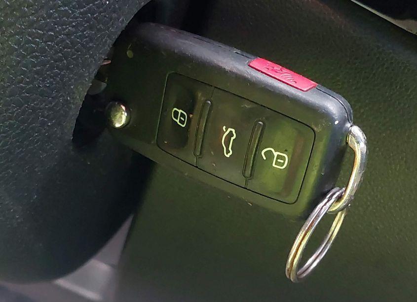 Photo 11 of 2014 Volkswagen Beetle 2.5L ENTRY (VIN 3VWFP7AT3EM628806)