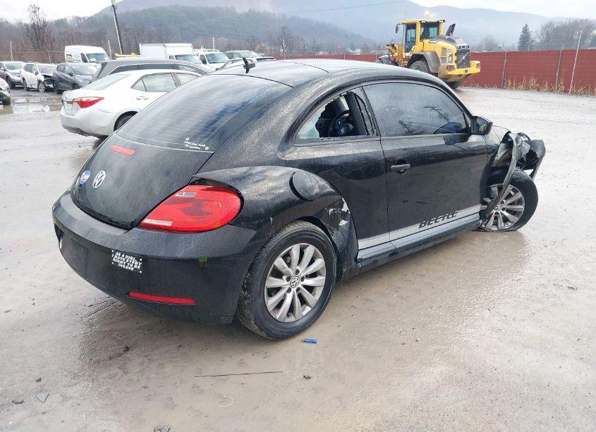 Photo 4 of 2014 Volkswagen Beetle 2.5L ENTRY (VIN 3VWFP7AT3EM628806)