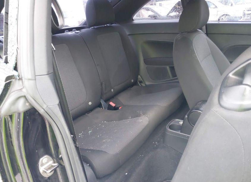 Photo 8 of 2014 Volkswagen Beetle 2.5L ENTRY (VIN 3VWFP7AT3EM628806)