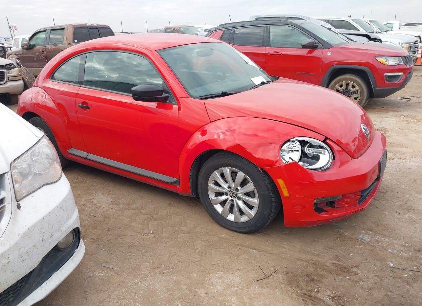 2013 Volkswagen Beetle 2.5L ENTRY (VIN 3VWFP7AT4DM631549) main photo