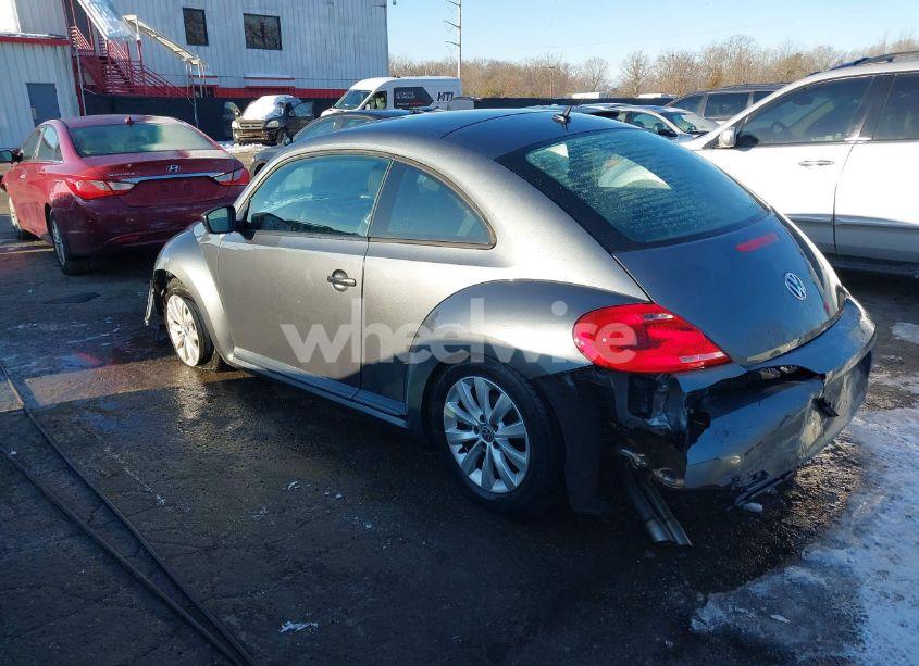 Photo 3 of 2013 Volkswagen Beetle 2.5L/2.5L FENDER EDITION (VIN 3VWFP7AT4DM669718)