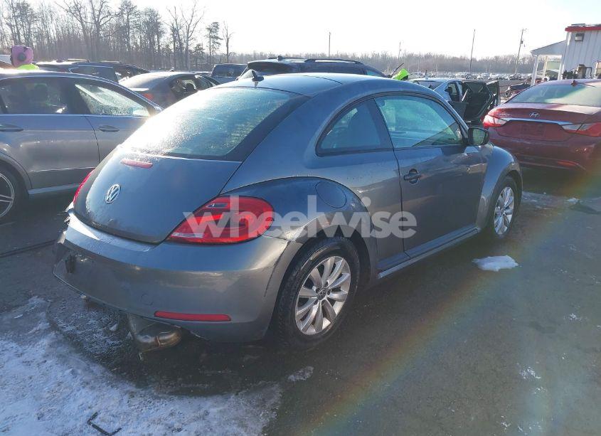 Photo 4 of 2013 Volkswagen Beetle 2.5L/2.5L FENDER EDITION (VIN 3VWFP7AT4DM669718)