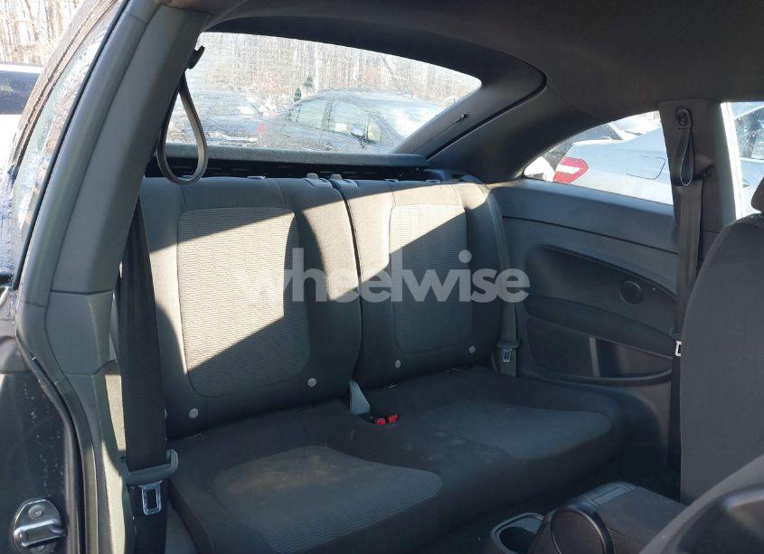 Photo 8 of 2013 Volkswagen Beetle 2.5L/2.5L FENDER EDITION (VIN 3VWFP7AT4DM669718)